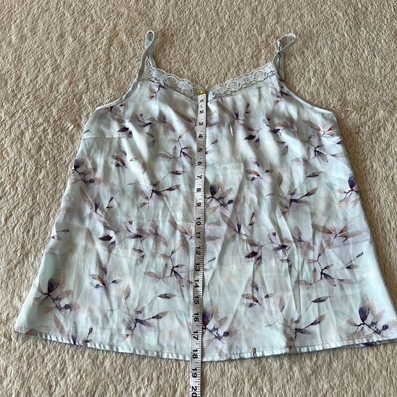 Sincerely Jules floral cami top blue size small - Picture 7 of 16